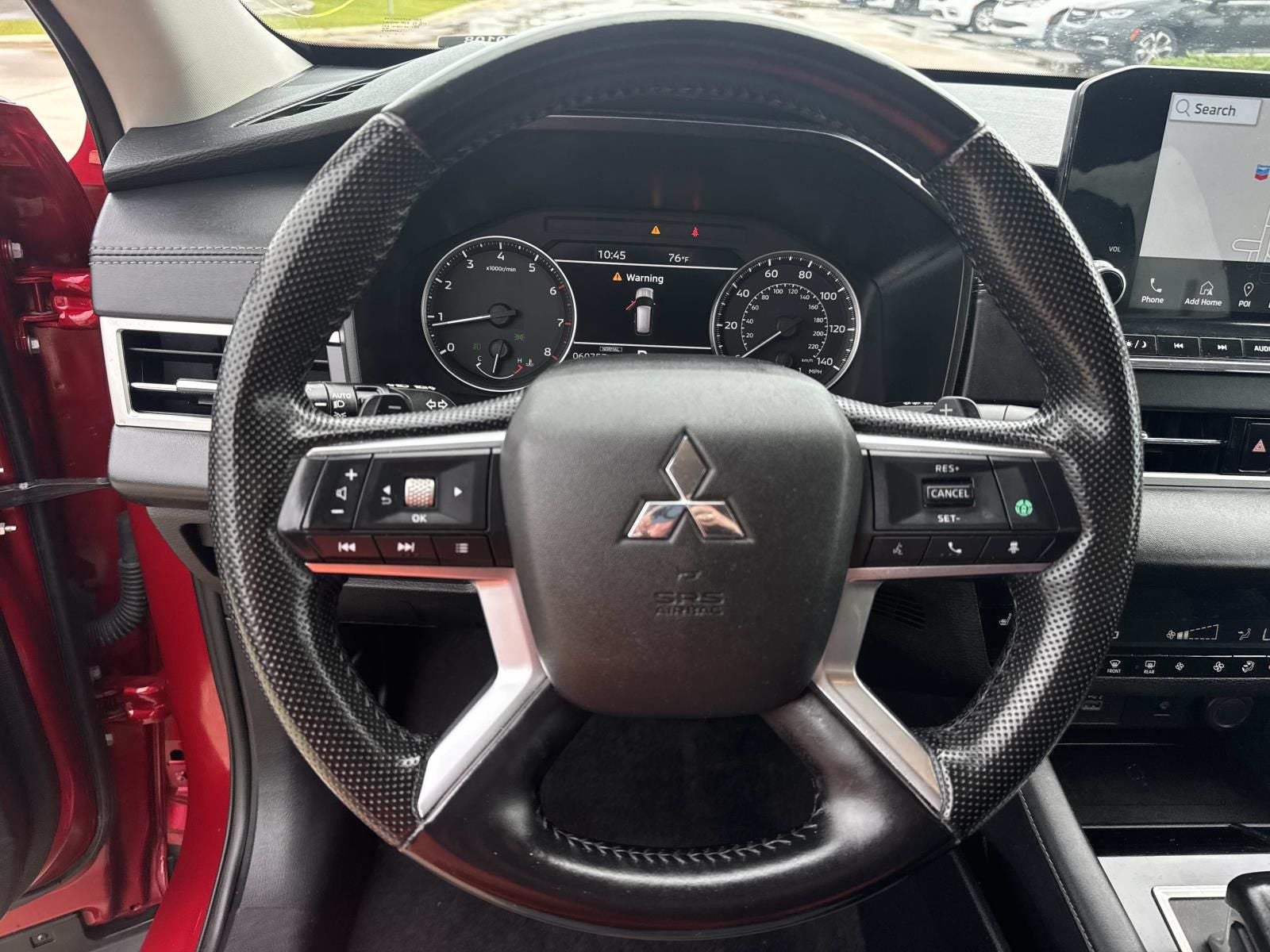 2024 Mitsubishi Outlander Base