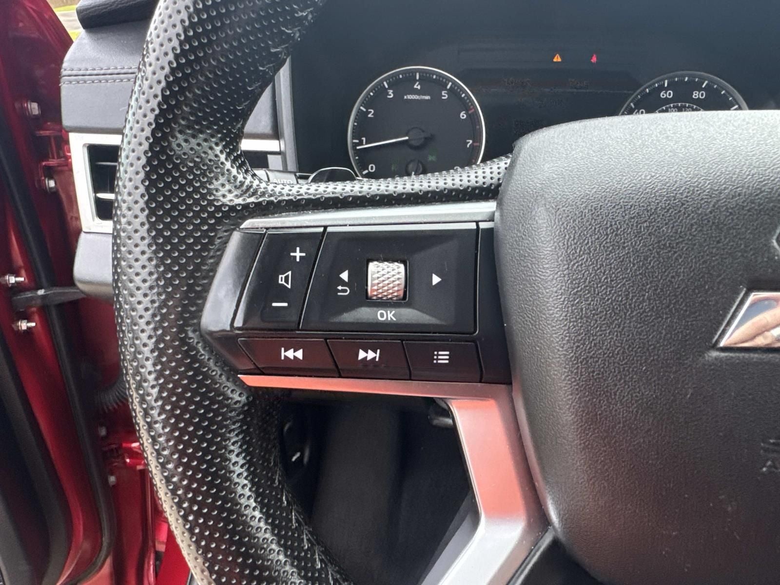 2024 Mitsubishi Outlander Base