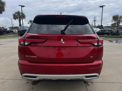2024 Mitsubishi Outlander Base
