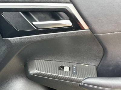 2024 Mitsubishi Outlander Base