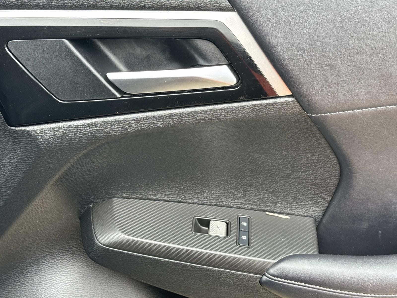 2024 Mitsubishi Outlander Base