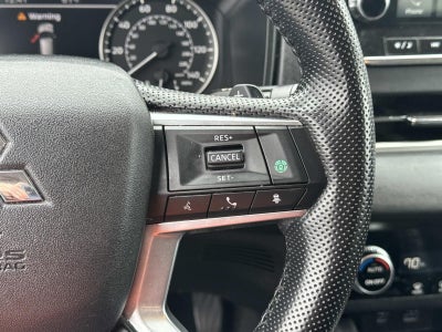 2024 Mitsubishi Outlander Base