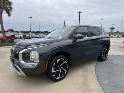 2024 Mitsubishi Outlander Base