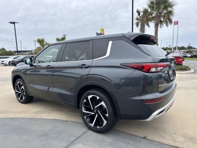 2024 Mitsubishi Outlander Base