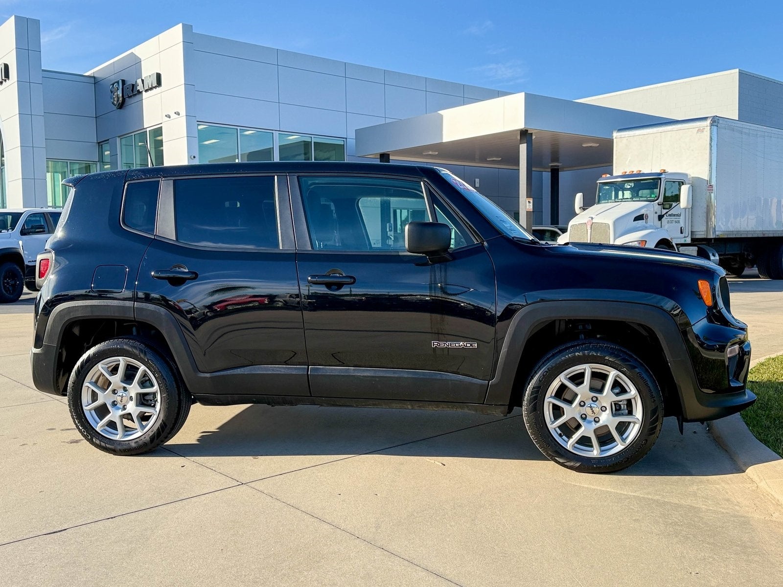 2023 Jeep Renegade Latitude 4x4